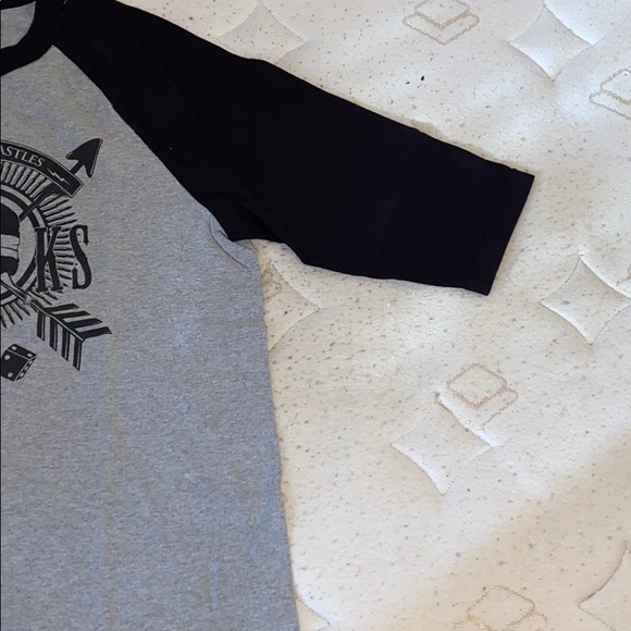 crooks and castles - Picture 2 of 2